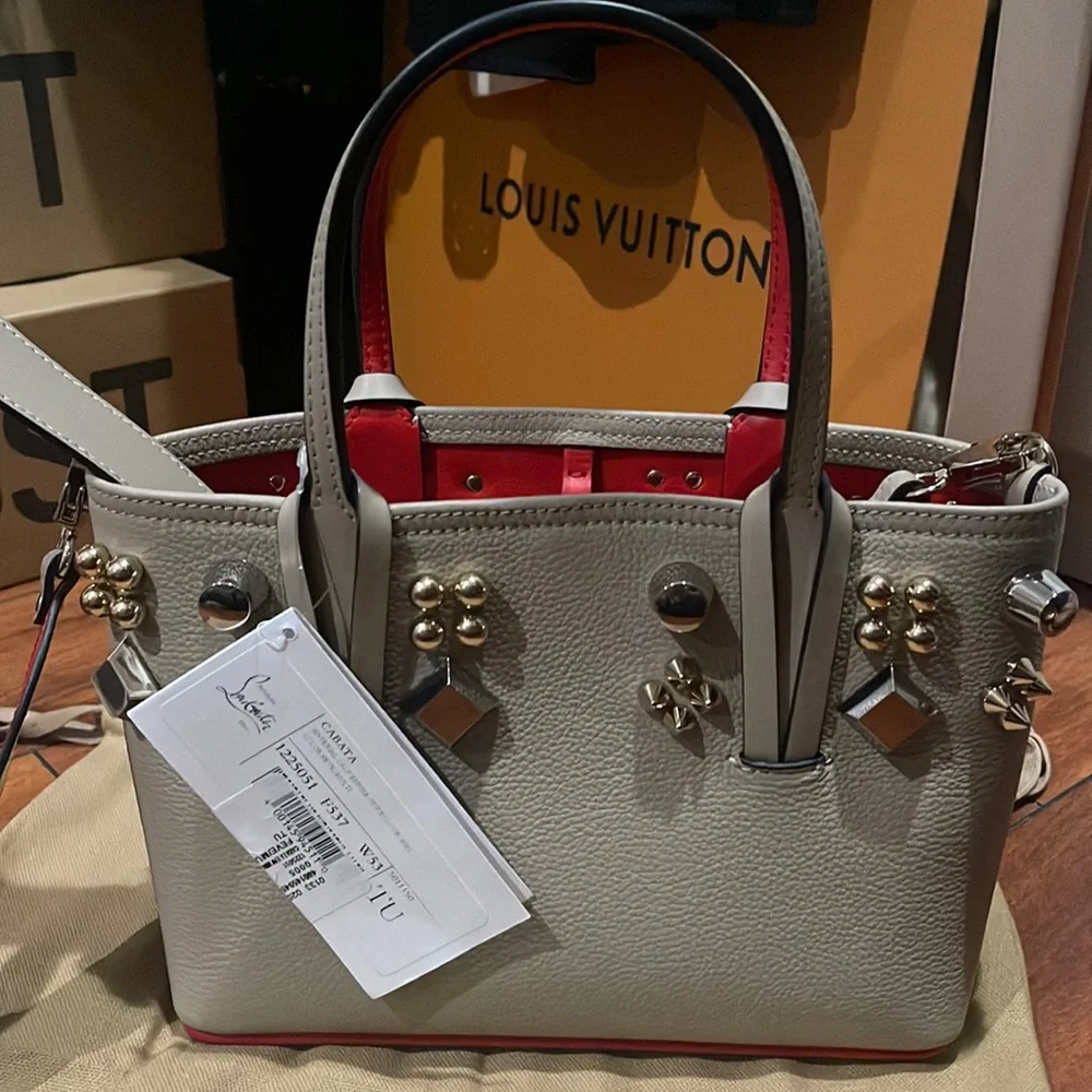 NWT louboutin Cabata Purse ❤️ - Picture 1 of 6